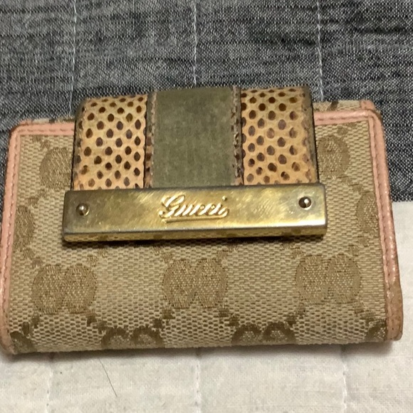 Gucci Tan and Gold keyholder vintage - Picture 1 of 7